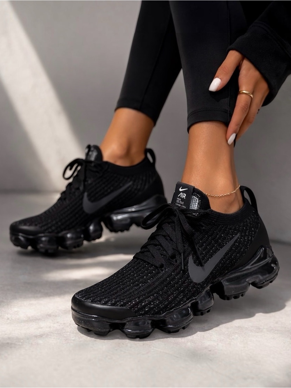 Nike Air VaporMax Flyknit 3 Triple Black Women’s Size 6